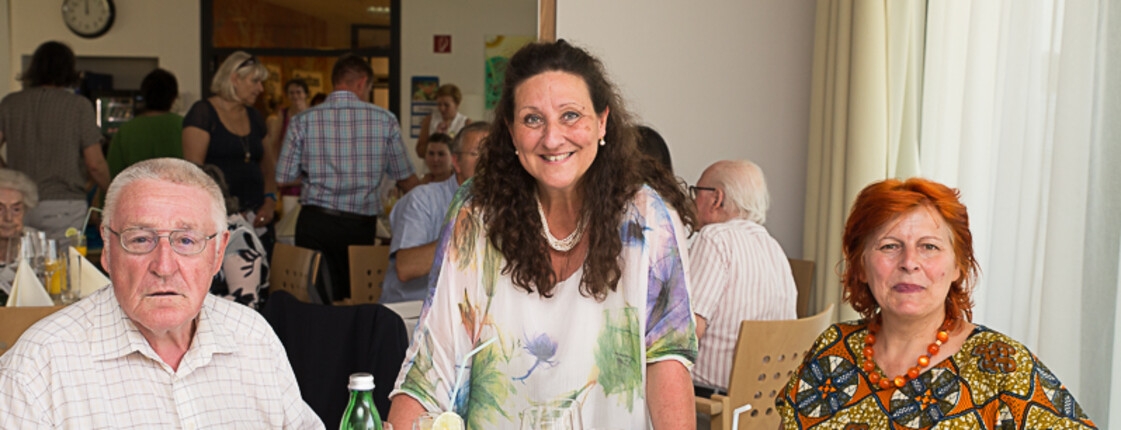 Besucher aus dem Haus St. Leopold: Herr Pivonka (Bewohner), Andrea Goldemund (Hausleiterin), Veronika Rechberger (Wohngruppenkoordinatorin) 