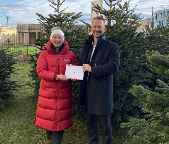 Caritas Burgenland Direktorin Melanie Balaskovics und Jürgen Narath von Esterházy Immobilien