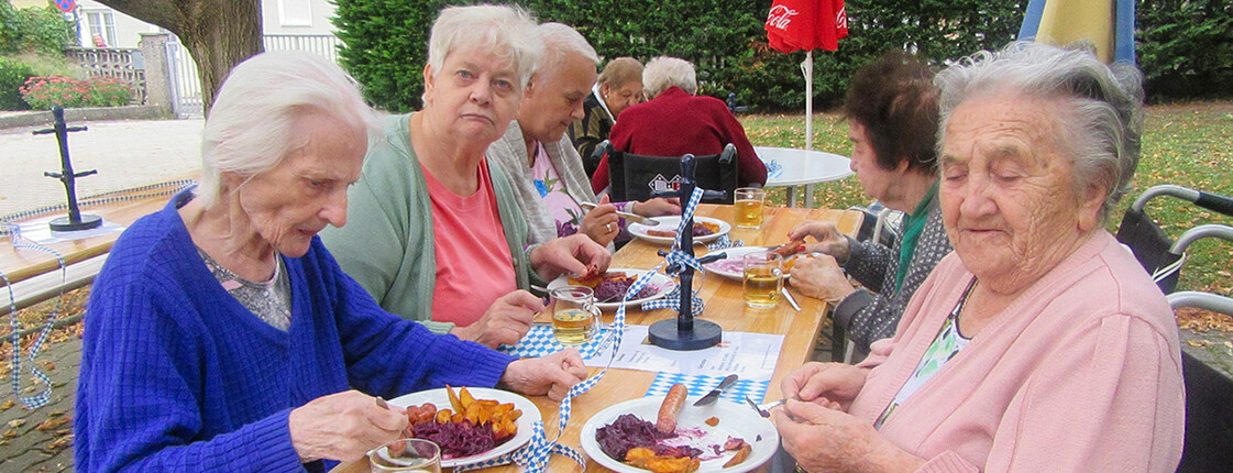 Oktoberfest für unsere Bewohner*innen im Caritas Haus Elisabeth in Rechnitz.