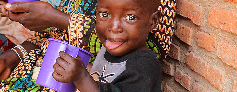 Die Kinder von Burundi werden in der Ernährungsstation wieder aufgepäppelt. 