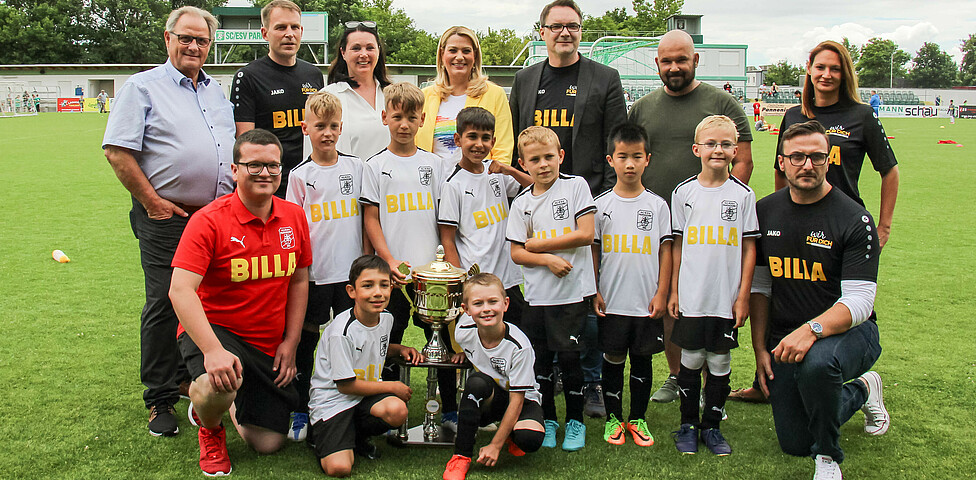 BILLA Cup U9 mit ÖFB Generaldirektor und Caritas Direktorin Melanie Balaskovics